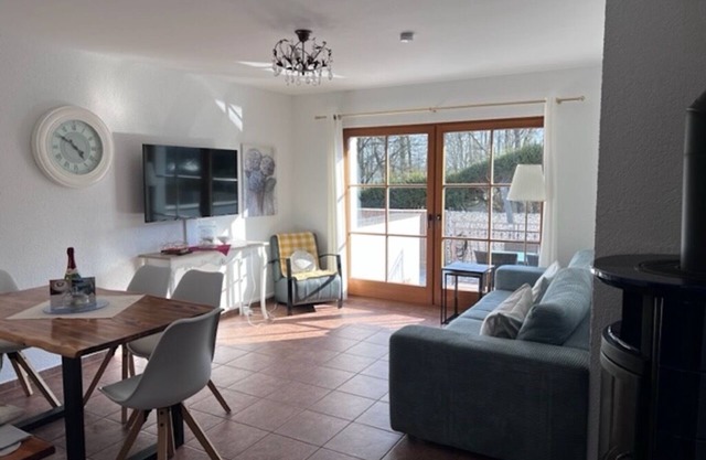Maisonette apt. No. 2, rosemary, wood-burning stove, sauna, bathing area at the lake 50 meters away