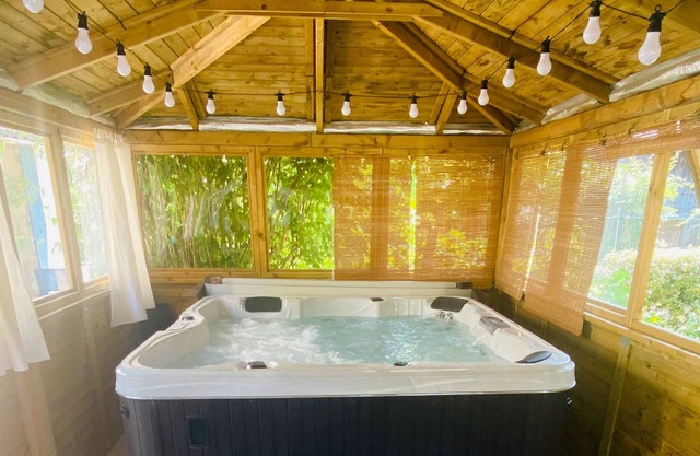 Maisonnette Style Industriel 2-4 Personne Piscine Campagne en Ville