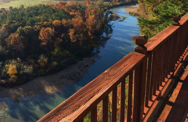Majestic Lodge In Flint Ridge Resort Overlooking The Illinois River
