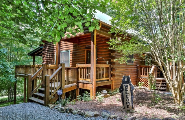 Majestic Mountain | Morganton, GA