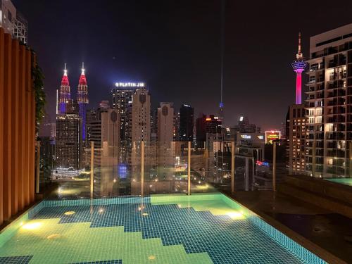 MAJESTIC RESlDENCE KLCC