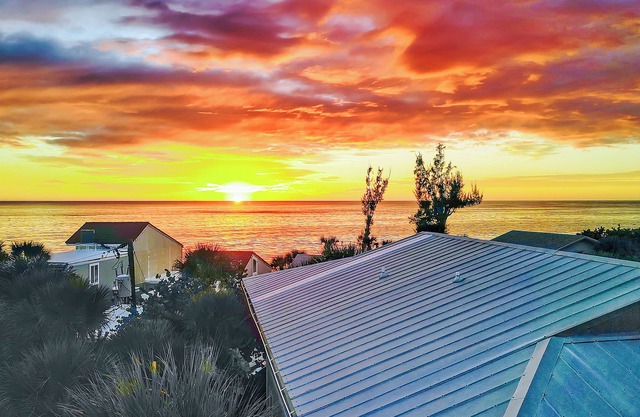 Majestic Sunsets on the Beach just 50 steps away + 2 King beds