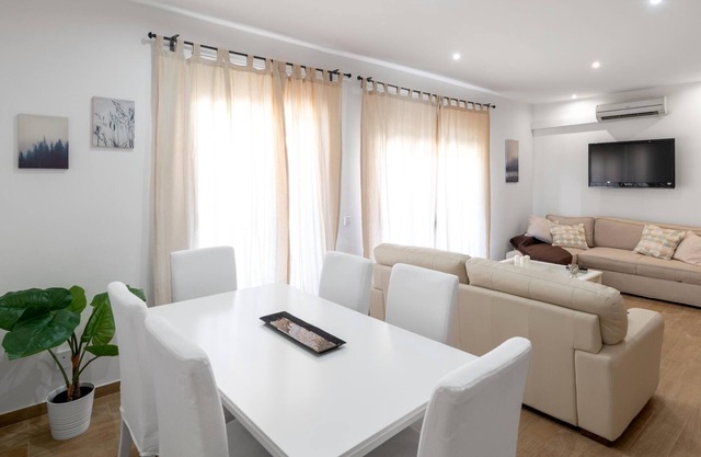 Maka Beach Apartment V