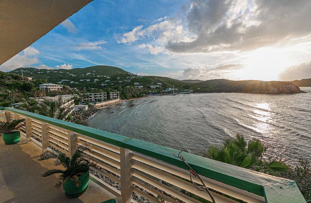 Make Good Waves- OCEAN VIEW 2 Bed & 2 Bath