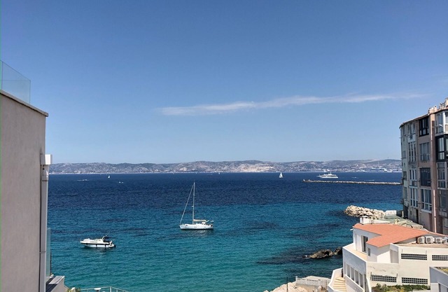 Malmousque villa with private sea access