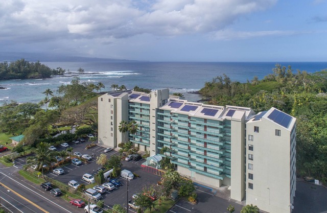 Maluhia Kahakai unit 111- Swim and Snorkel with Turtles