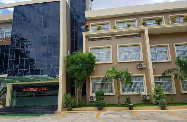 Man Thi Tar Hotel