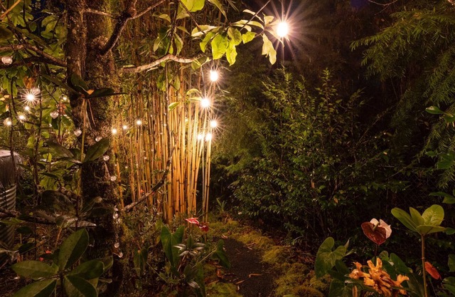 Manini Hale: 5 Min to Volcano, Cozy A-Frame Cabin W/HOT TUB and INFRARED SAUNA