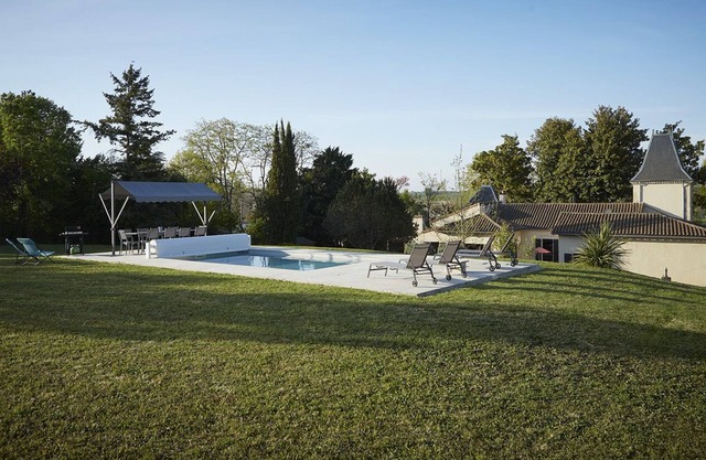Manor House - La Tour d'Armène **** 250m2 / 5 rooms / 5 bathrooms / 8 to 16 pers
