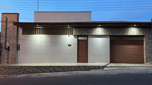 Mansão com piscina próximo do Aeroporto Rodoviária