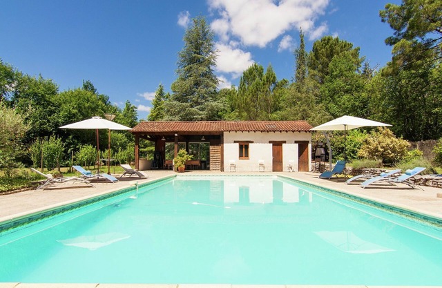 Mansion in Bourgnac with garden