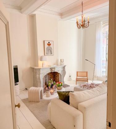 Mansion RL with Unique Decoration