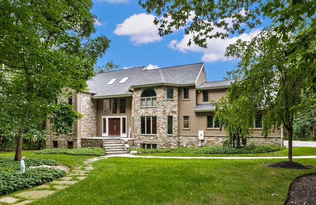 Mansion with resort just half-hour from Philadelphia