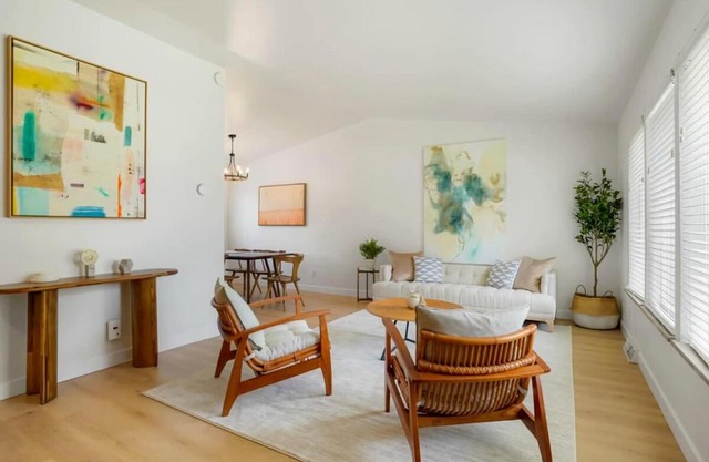 Marbella Lane - Bright and Modern Home In Arvada