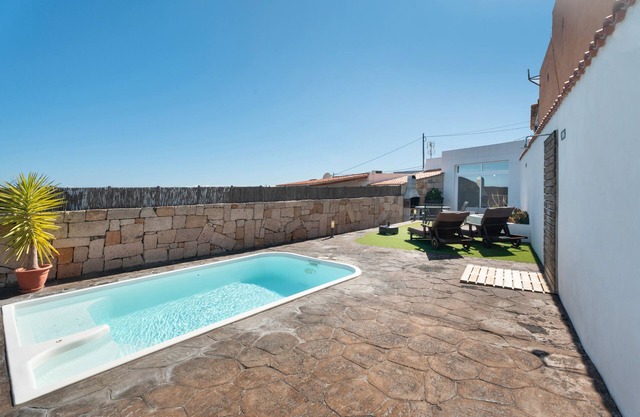 'Marcela Joaquin Mountain House' with Sea View, Private Pool and Wi-Fi