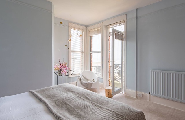 Margate Beach House - by Bloom Stays, a holiday let that sleeps 8 guests
