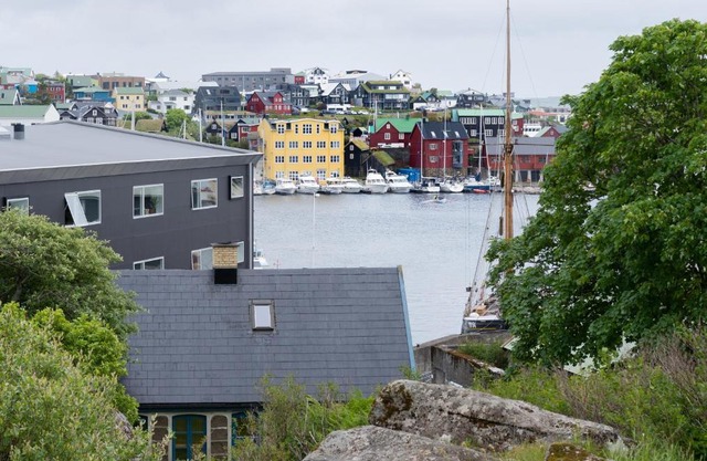 Marina view - 3 Bedroom Apartment - Central Tórshavn