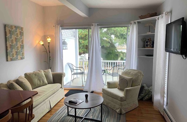Marina View, Walk to Niles Beach & Rocky Neck