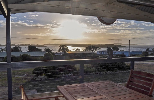 Mariner's View - Sweeping Views of the Bay from the Expansive Deck