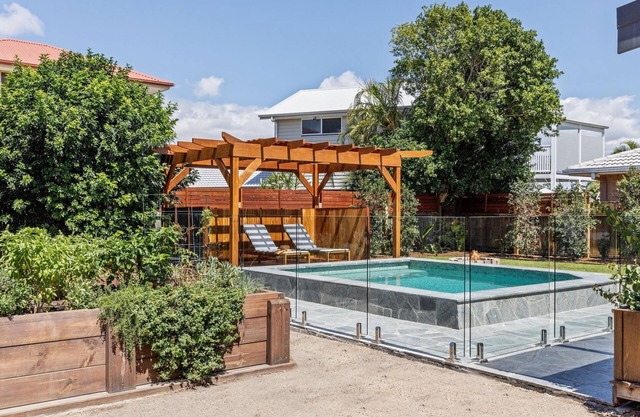 Mariners Rest - Heated pool and outdoor spa