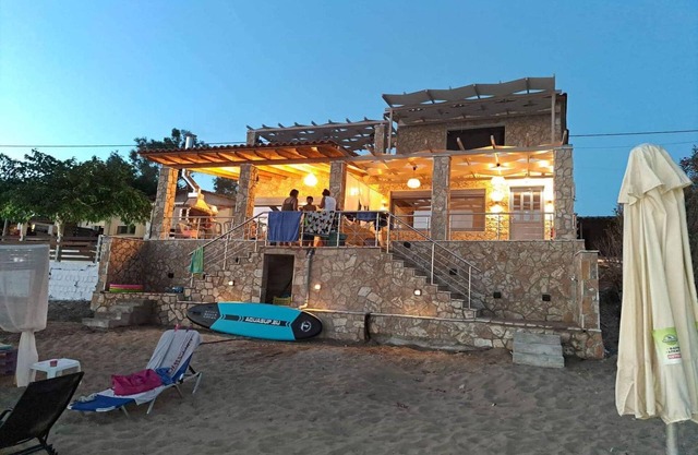 Maritinas Stone Apartment On The Beach, Katakolon, Greece