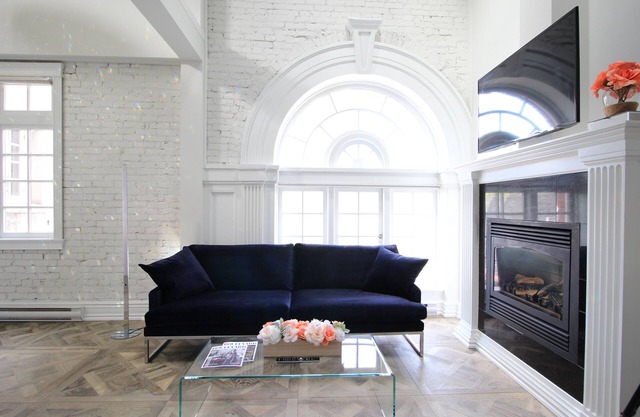 Marvellous Penthouse Loft · 2 Bedroom w/Parking