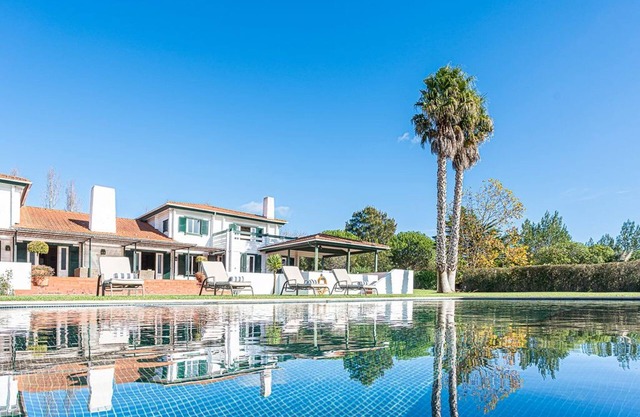 Marvelous Colares Villa | 7 Bedrooms | Villa Branca | Private Pool | Beautiful.