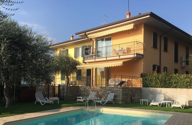 Mary Apartments: 55 sqm Lake View Swimmigpool near town center and beach