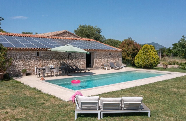 Mas de l'Avit – Vacation villa near Montpellier with pool, view and enclosed garden