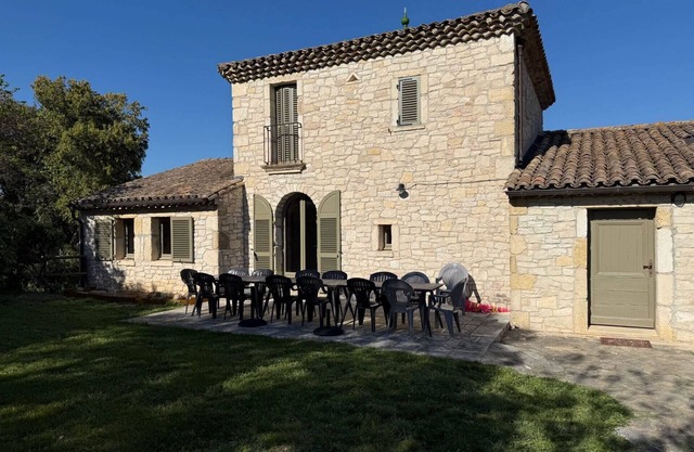 Mas des Sauges for 15 people with 25m swimming pool and aquatic areas