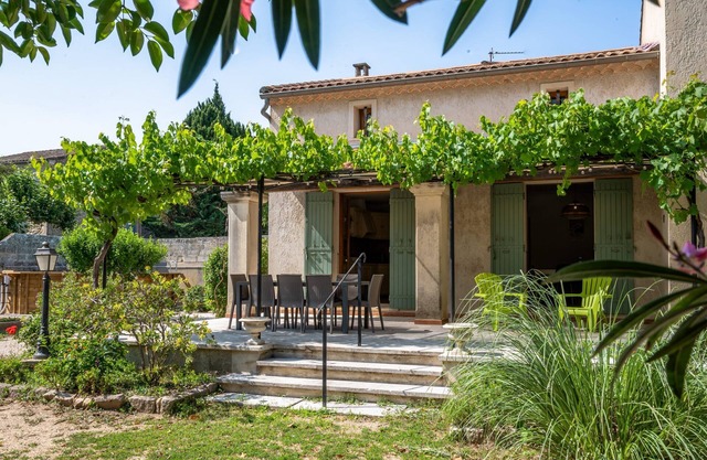 Mas Lou Pitchoun: Exceptional Villa between the Alpilles and Avignon