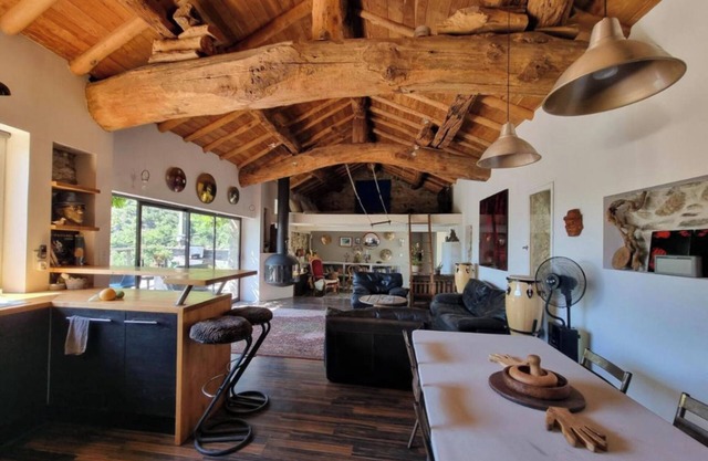 Mas Montet Chez Raphael with Shared Pool, Wi-Fi and Air Conditioning