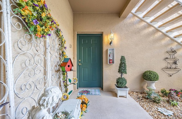Master Planned Gated Community, Sports Park, Pool, Fitness Center- Condo Daffodil- Roelens Vacations