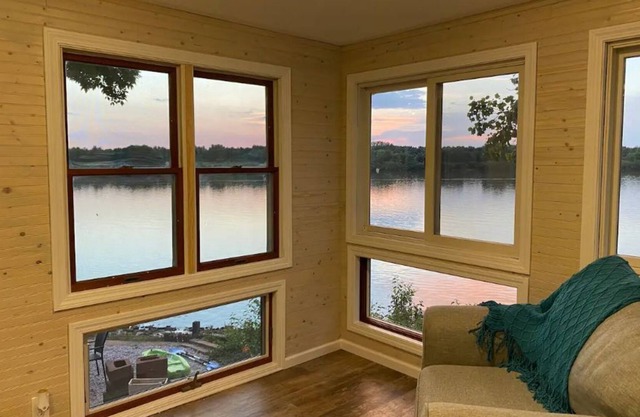 McCarthy Lake Cottage-private beach, views & more!