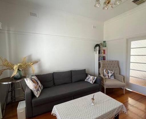 McKinnon three bedroom cosy house