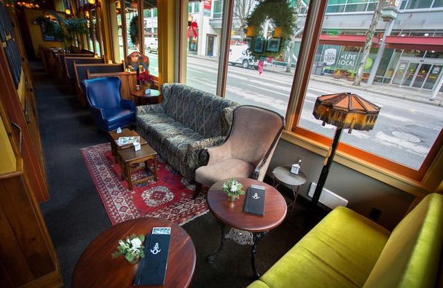 McMenamins Crystal Hotel