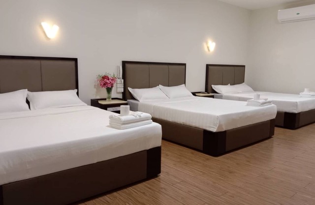 Meaco Royal Hotel- Lucena