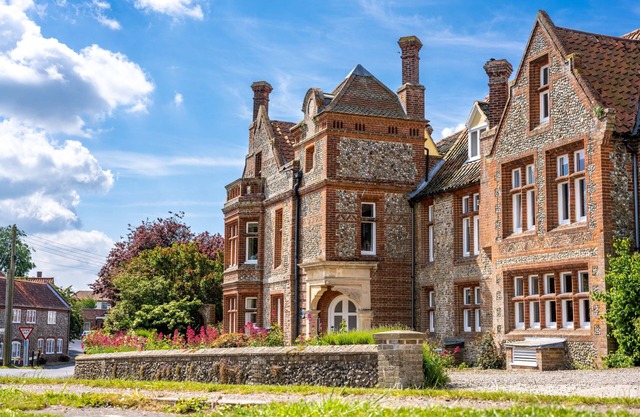 Meadow View - An immaculately presented one-bedroom ground floor apartment in a popular village loc