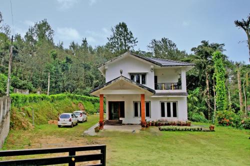 Meera Homestay - 2BH, Estate, Balcony, One Group only
