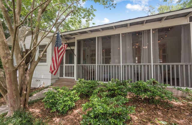 “Meet Me in Fairhope”-Walk to bay and beach in the heart of Fairhope!