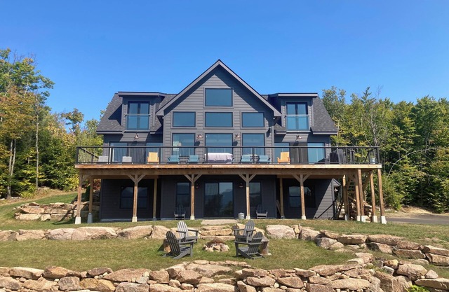 MegaVista Mountain Lodge - HGTV - Featured Retreat in the White Mountains.