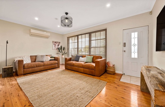 Memories On Mount View, Cosy Wood Fire, Big Games Room, Netflix.