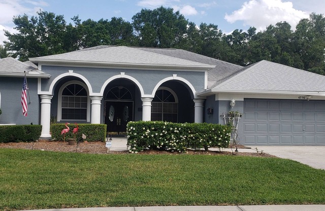 Memory Lane Vacation HomenREDUCED SUMMER RATES! HEATED POOL AND SPA INCLUDED.