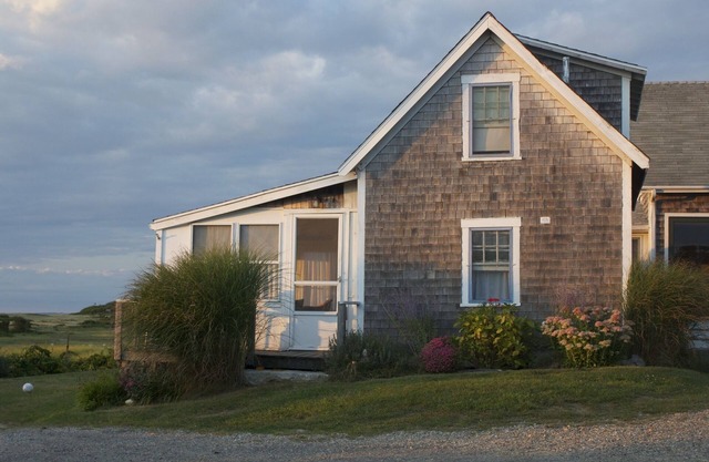 Menemsha - Davis House - OPENING 9/25-10/2