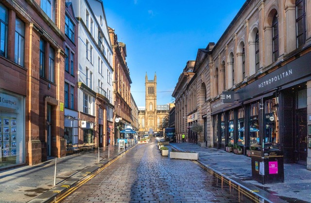 * Merchant City Apartment with Free Parking *