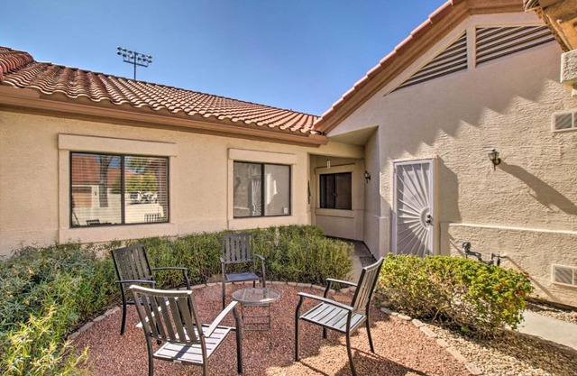 Mesa Townhouse Bordering Scottsdale and Tempe!