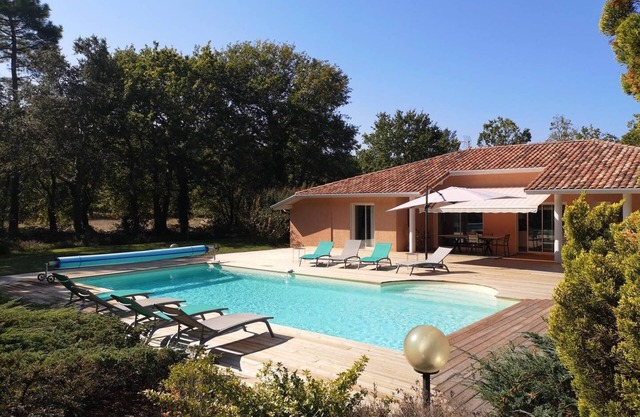 MESSANGES, beautiful villa with swimming pool