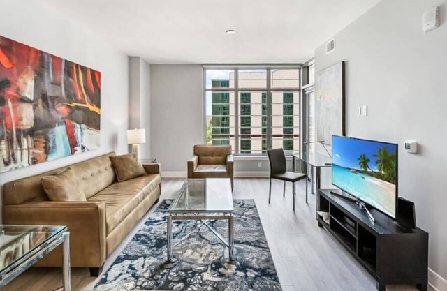 Metro to DC |Rooftop Access & Wifi | Downtown Bethesda | by GLS