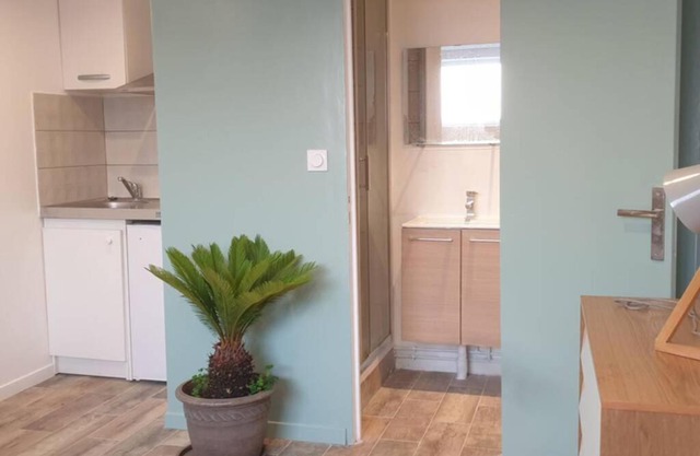 Meudon: Adorable studio tout équipé, neuf et calme