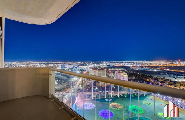 MGM Signature-28-820 1Br 2Ba F1 Pits View Balcony